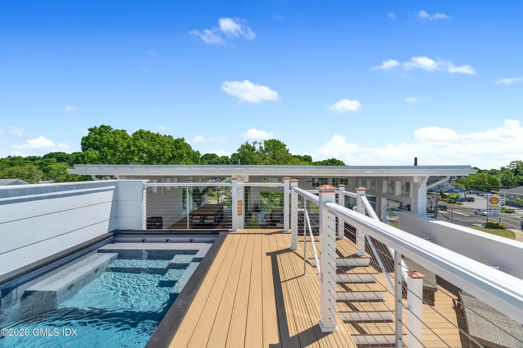 32 Broadway Avenue Stonington CT 06378