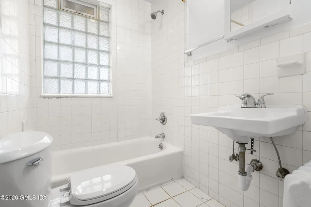 11 Columbus Avenue Greenwich CT 06830