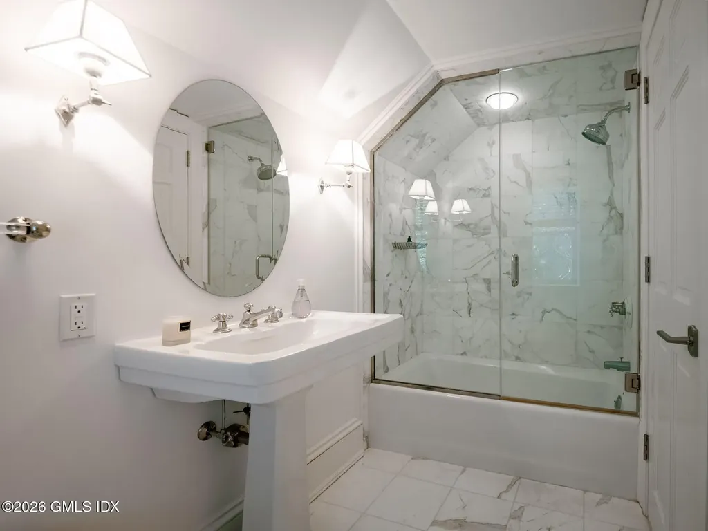 23 Wyckham Hill Lane Greenwich CT 06831