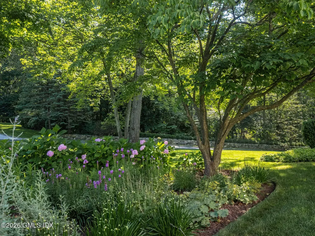 23 Wyckham Hill Lane Greenwich CT 06831