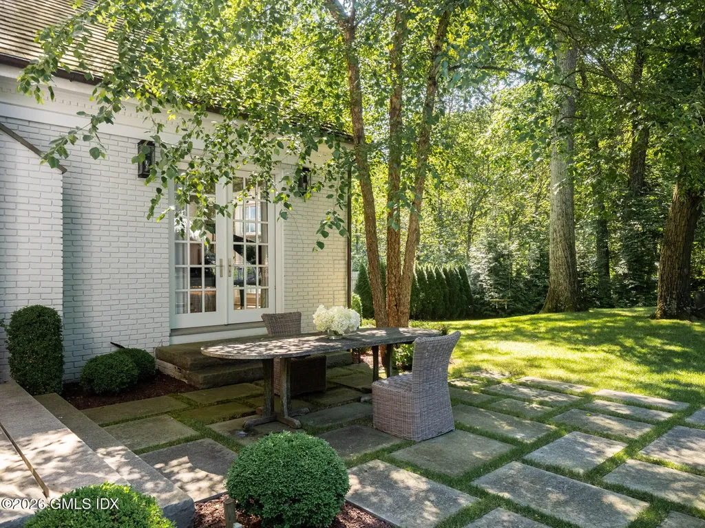 23 Wyckham Hill Lane Greenwich CT 06831