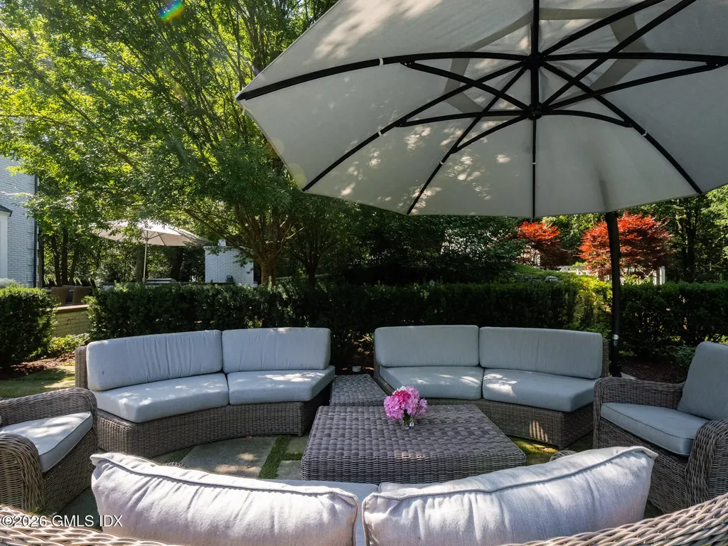 23 Wyckham Hill Lane Greenwich CT 06831