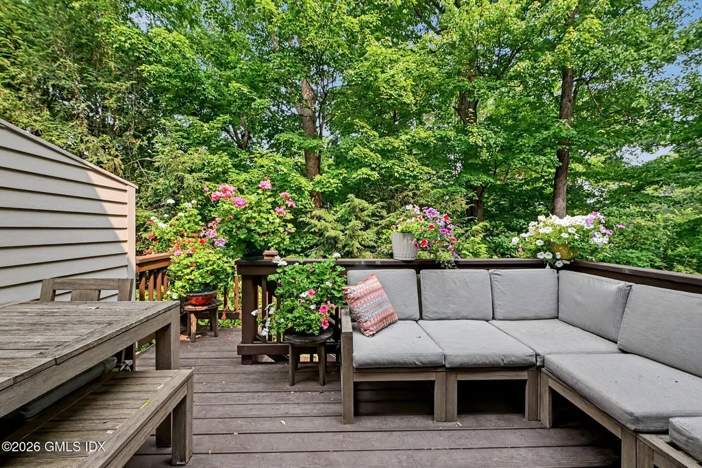 40 Ettl Lane Greenwich CT 06831