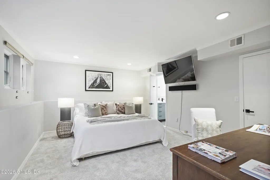 49 Riverside Avenue Riverside CT 06878