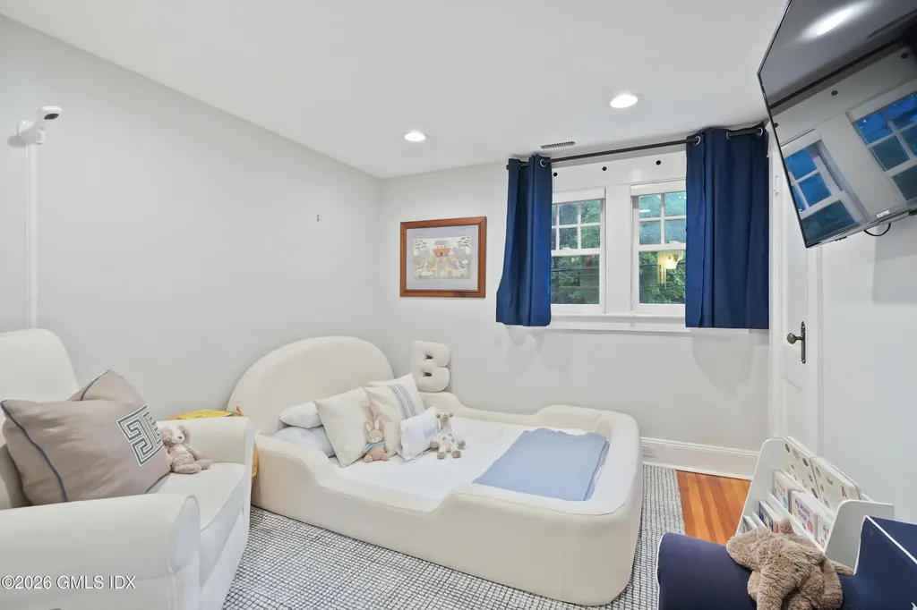 49 Riverside Avenue Riverside CT 06878