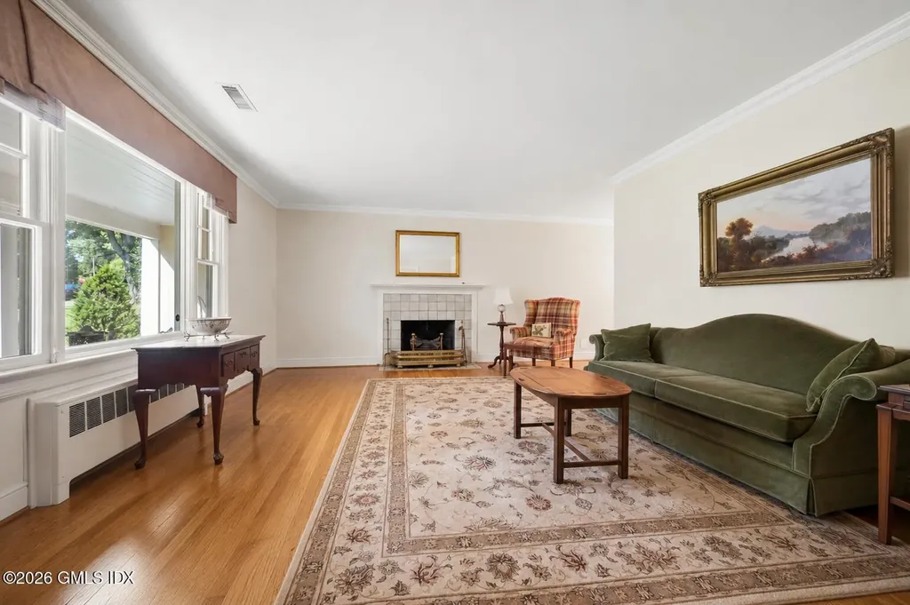 5 Old Wagon Road Old Greenwich CT 06870