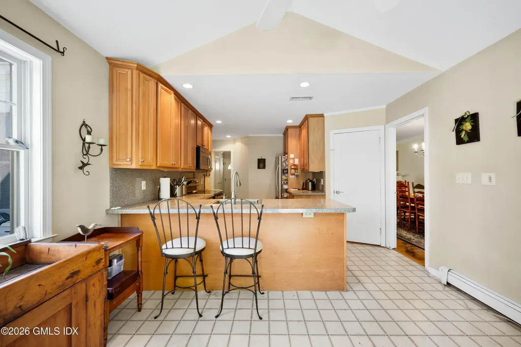 5 Old Wagon Road Old Greenwich CT 06870