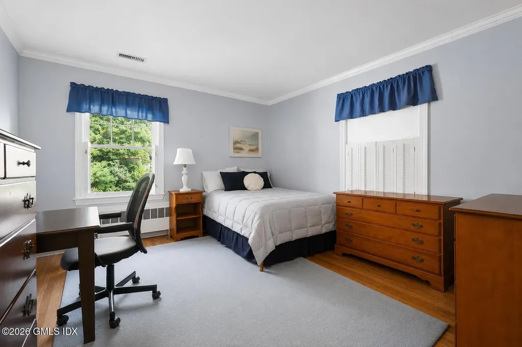 5 Old Wagon Road Old Greenwich CT 06870