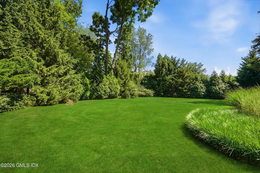 5 Old Wagon Road Old Greenwich CT 06870