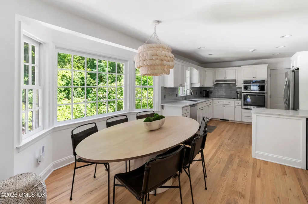31 N Hawthorne Street Greenwich CT 06831