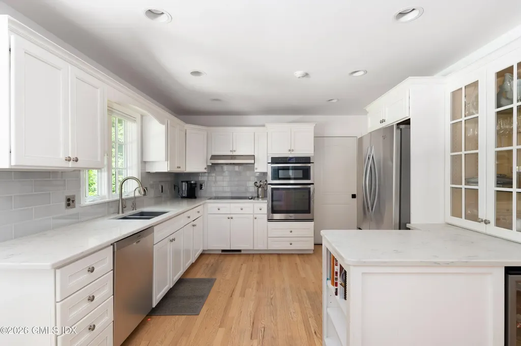 31 N Hawthorne Street Greenwich CT 06831