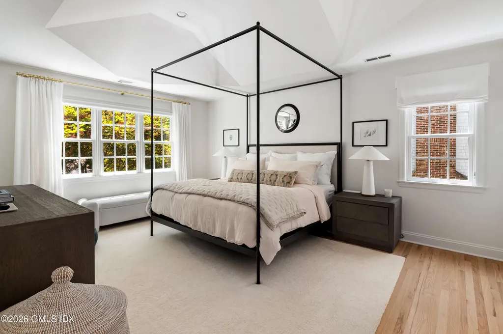31 N Hawthorne Street Greenwich CT 06831