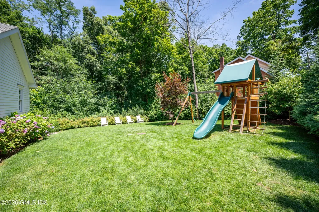 31 N Hawthorne Street Greenwich CT 06831