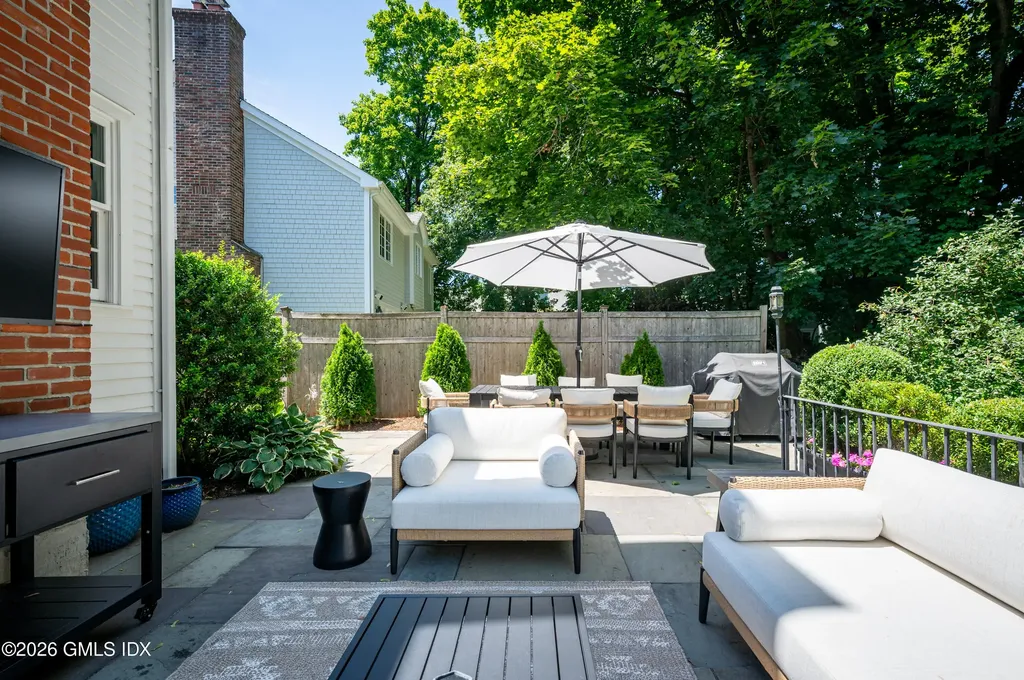 31 N Hawthorne Street Greenwich CT 06831