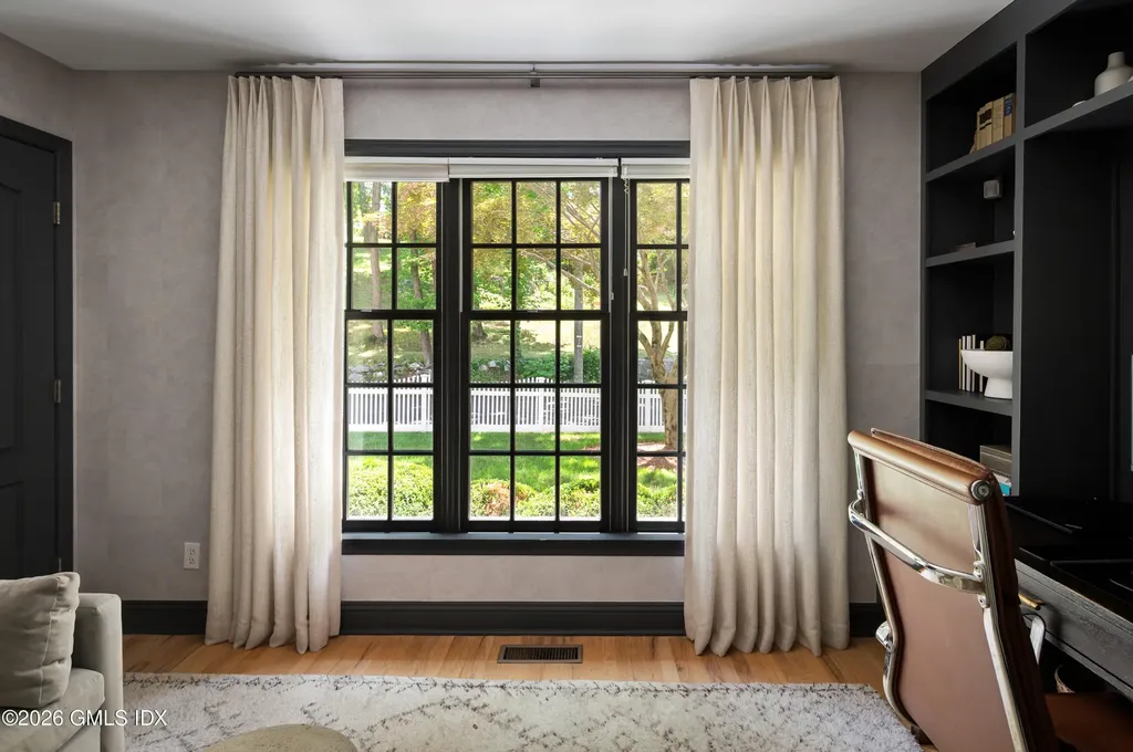 31 N Hawthorne Street Greenwich CT 06831