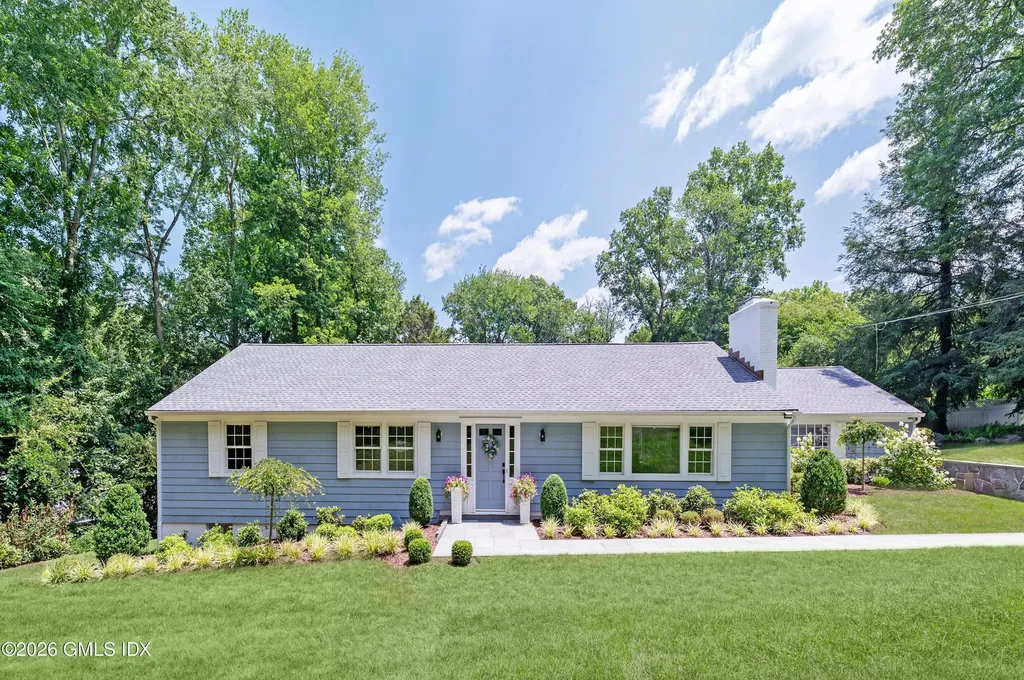 76 Comstock Hill Road New Canaan CT 06840