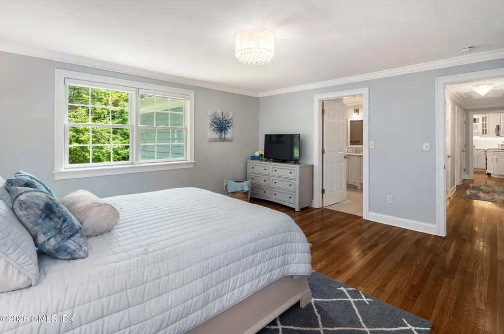 76 Comstock Hill Road New Canaan CT 06840