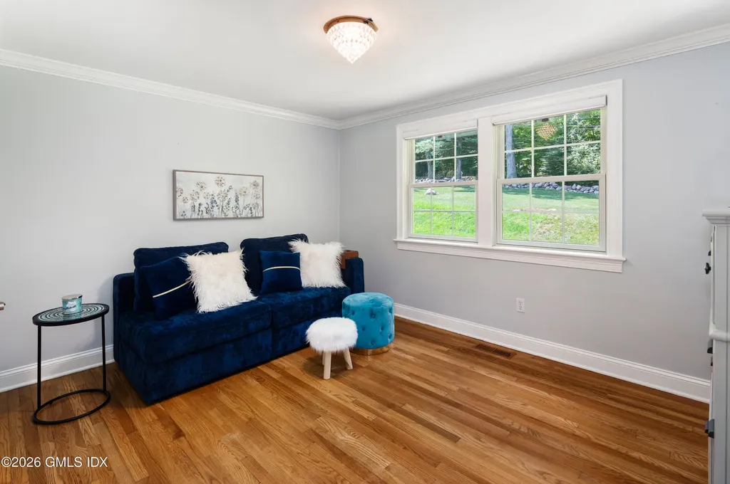 76 Comstock Hill Road New Canaan CT 06840
