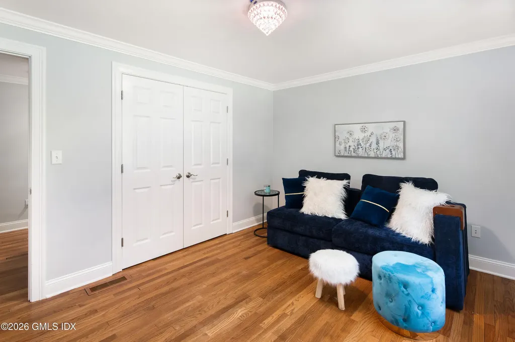 76 Comstock Hill Road New Canaan CT 06840