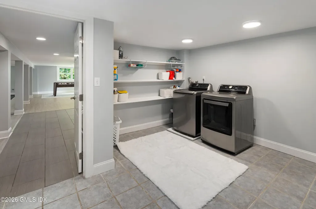 76 Comstock Hill Road New Canaan CT 06840