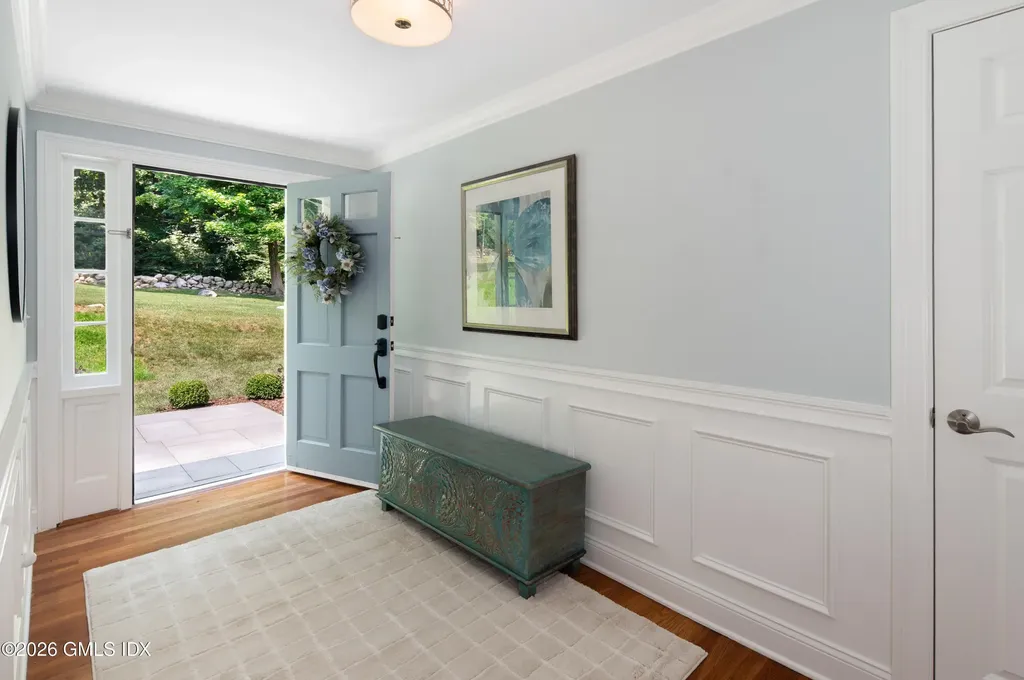 76 Comstock Hill Road New Canaan CT 06840
