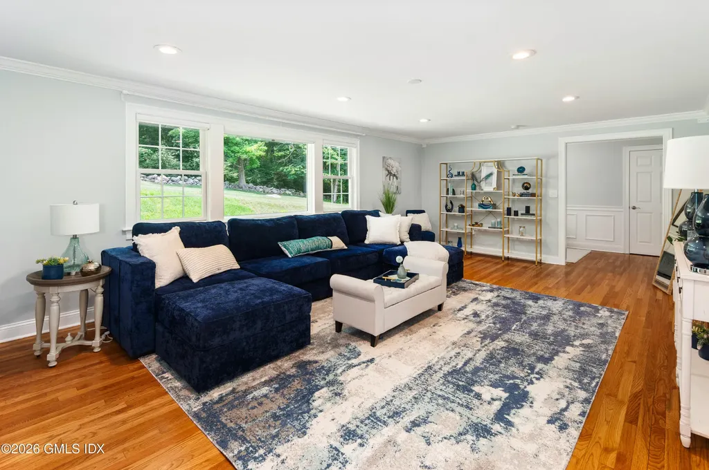76 Comstock Hill Road New Canaan CT 06840