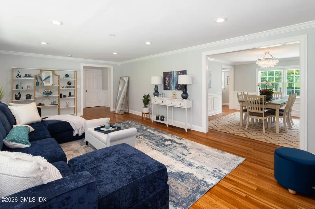 76 Comstock Hill Road New Canaan CT 06840