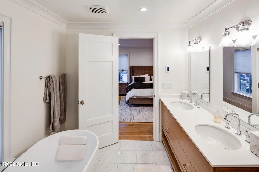 25 Woodland Drive Greenwich CT 06830