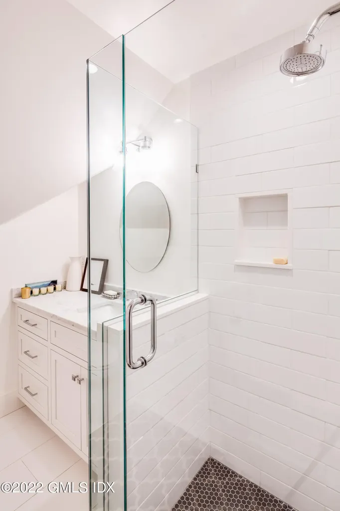 25 Woodland Drive Greenwich CT 06830