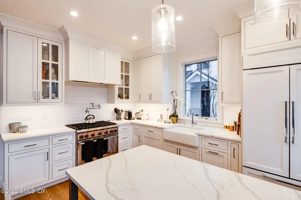 25 Woodland Drive Greenwich CT 06830