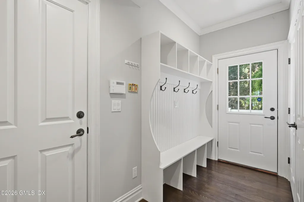 23 Riverside Lane Riverside CT 06878