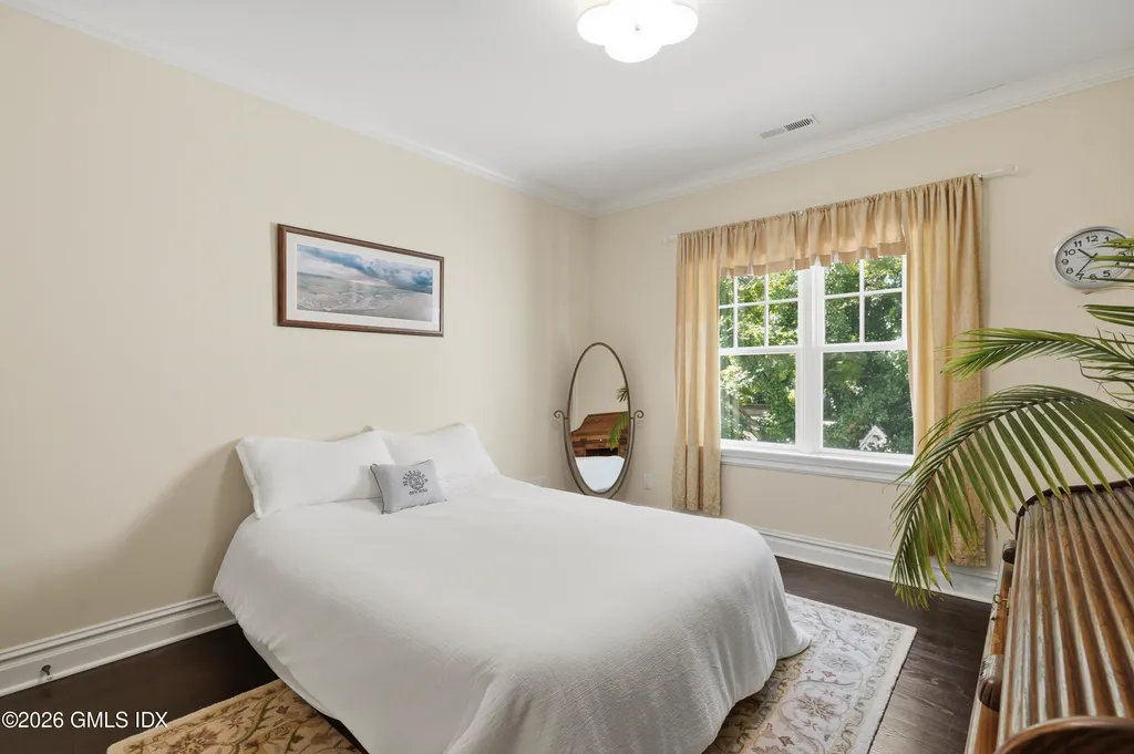 23 Riverside Lane Riverside CT 06878