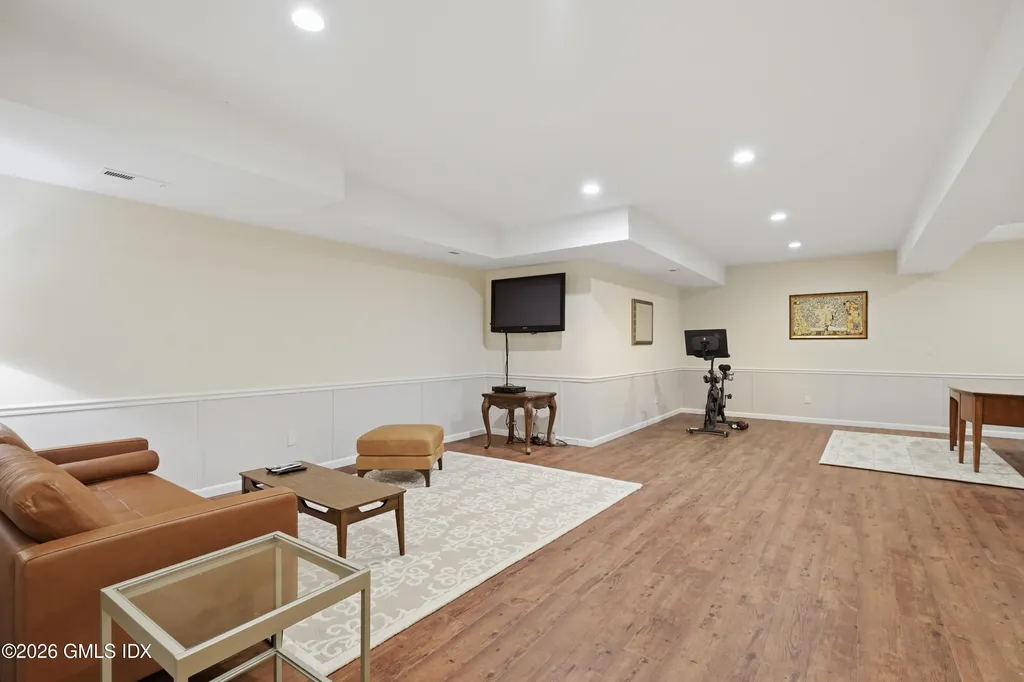 23 Riverside Lane Riverside CT 06878