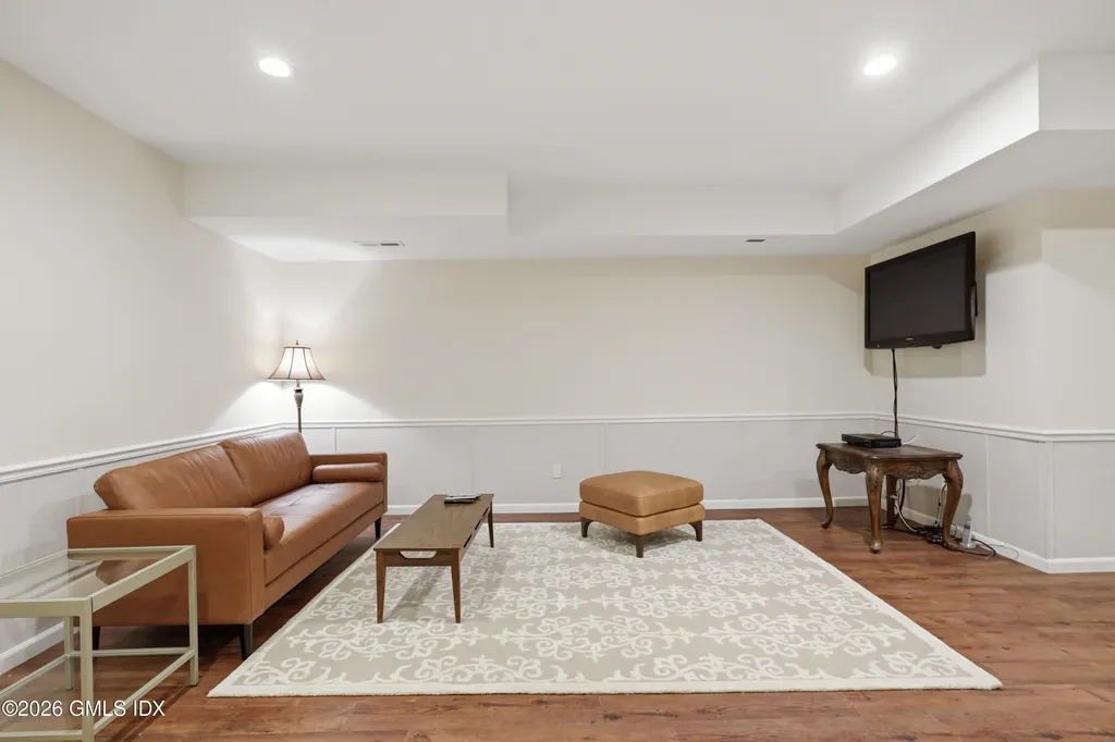 23 Riverside Lane Riverside CT 06878