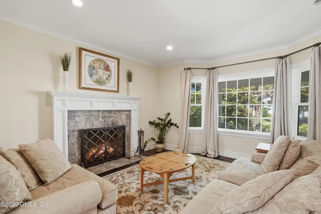 23 Riverside Lane Riverside CT 06878