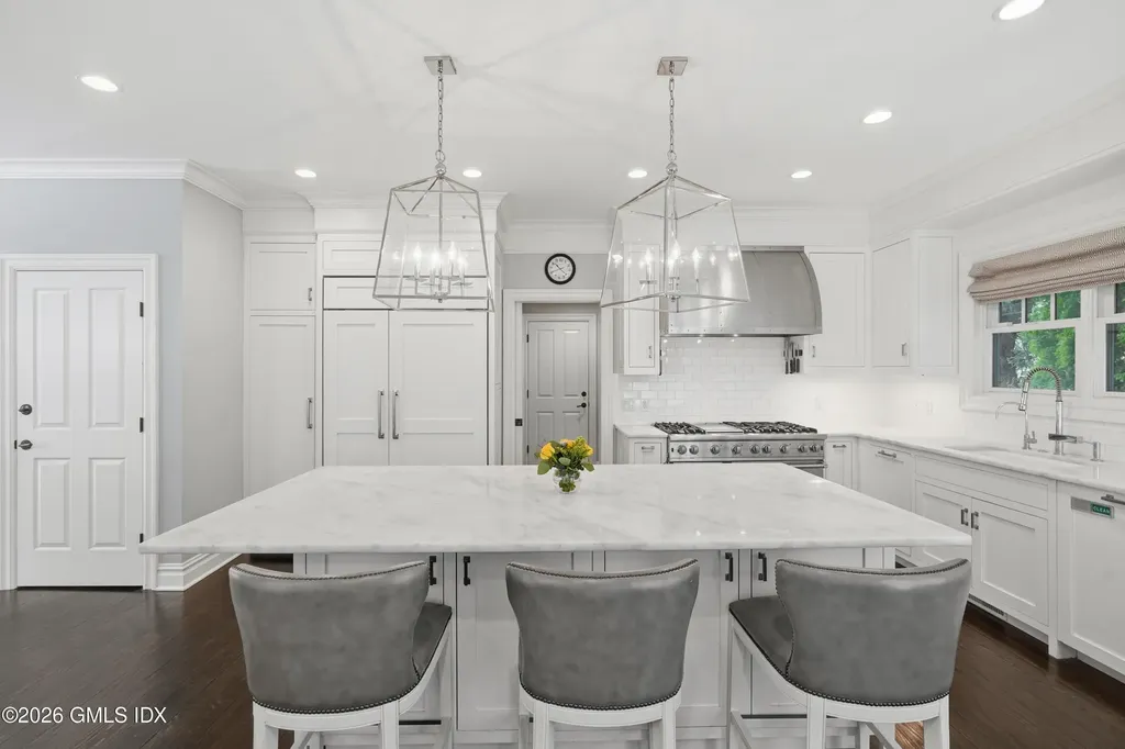 23 Riverside Lane Riverside CT 06878