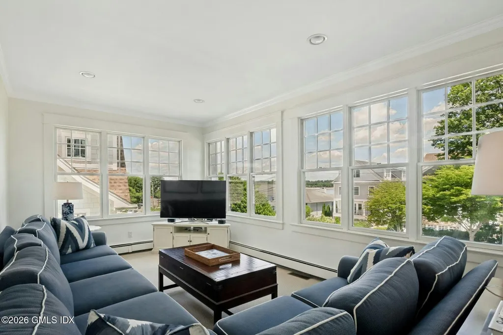 52 Chesterfield Road Stamford CT 06902