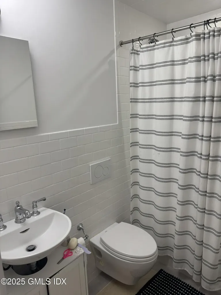 65 Sherwood Place Greenwich CT 06830