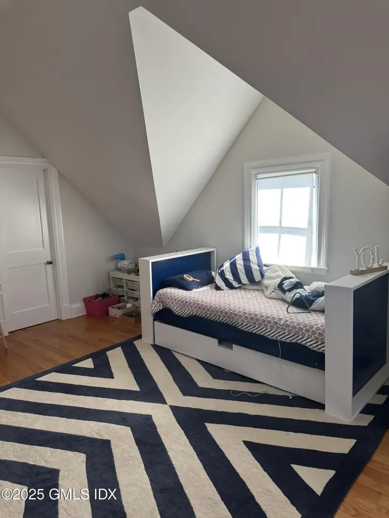 65 Sherwood Place Greenwich CT 06830