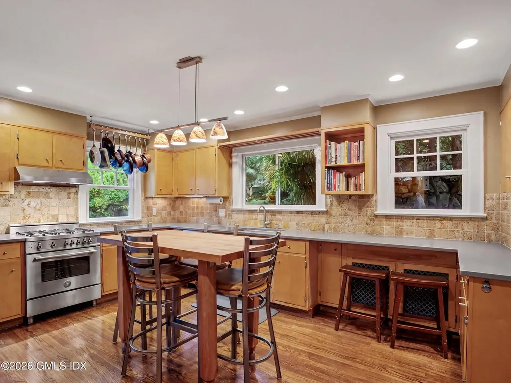 46 Valleywood Road Greenwich CT 06830