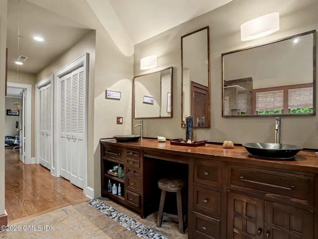 46 Valleywood Road Greenwich CT 06830