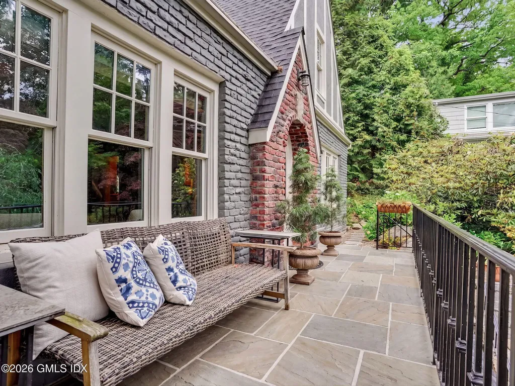 46 Valleywood Road Greenwich CT 06830