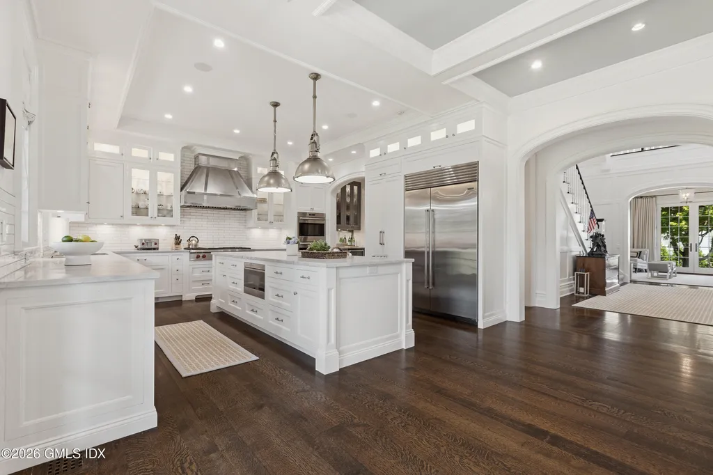 203 Shore Road Old Greenwich CT 06870