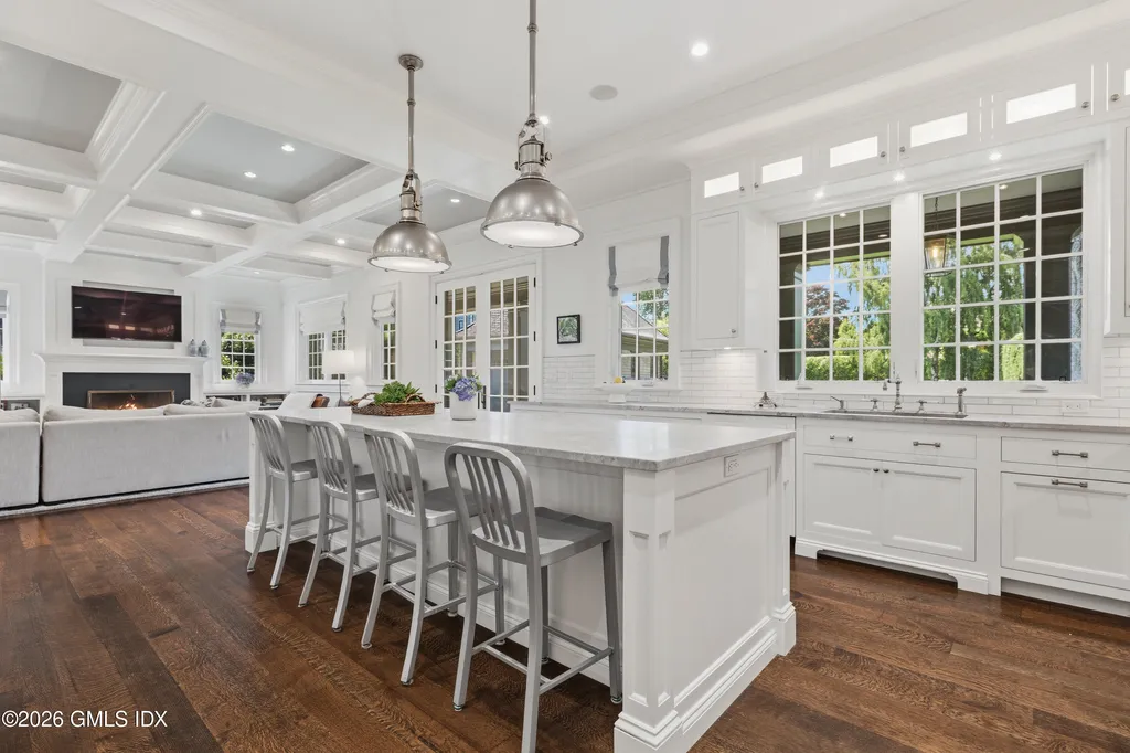 203 Shore Road Old Greenwich CT 06870