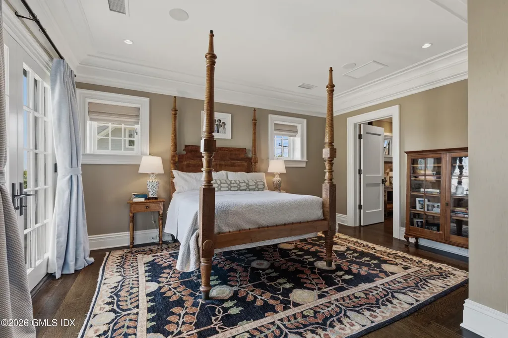 203 Shore Road Old Greenwich CT 06870