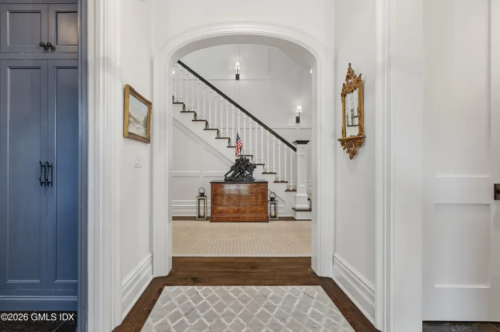 203 Shore Road Old Greenwich CT 06870
