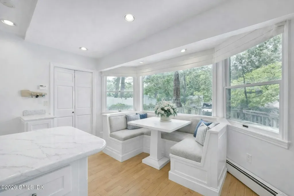 52 Center Drive Old Greenwich CT 06870