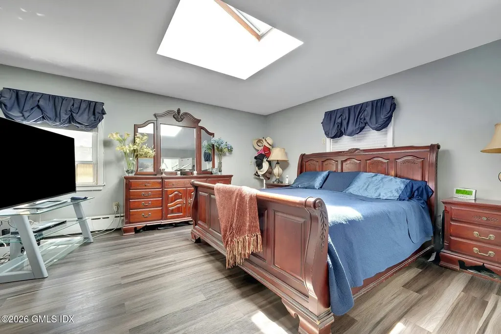 52 Center Drive Old Greenwich CT 06870
