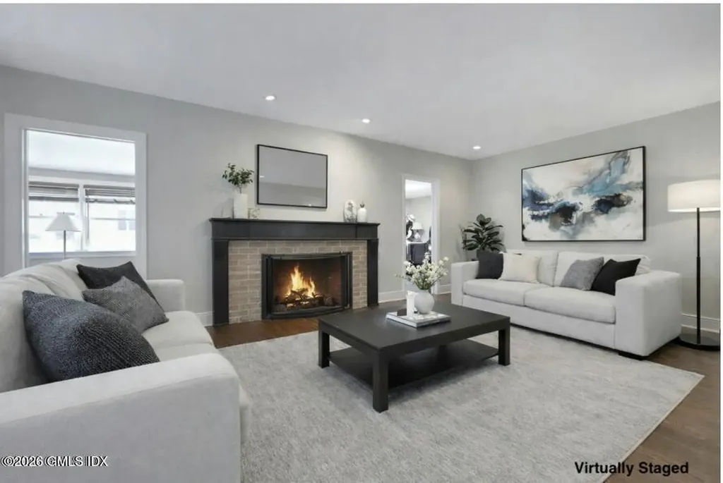 52 Center Drive Old Greenwich CT 06870