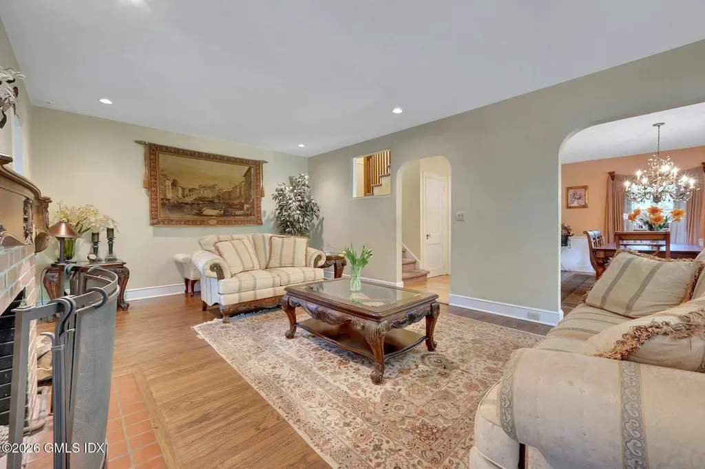 52 Center Drive Old Greenwich CT 06870